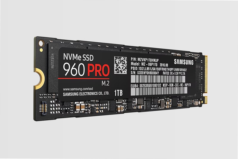 SSD 960 PRO M.2 NVMe 1TB - Prestazioni Elevate e Affidabilità PCIe 3.0