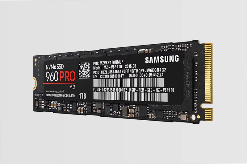 SSD 960 PRO M.2 NVMe 1TB - Prestazioni Elevate e Affidabilità PCIe 3.0
