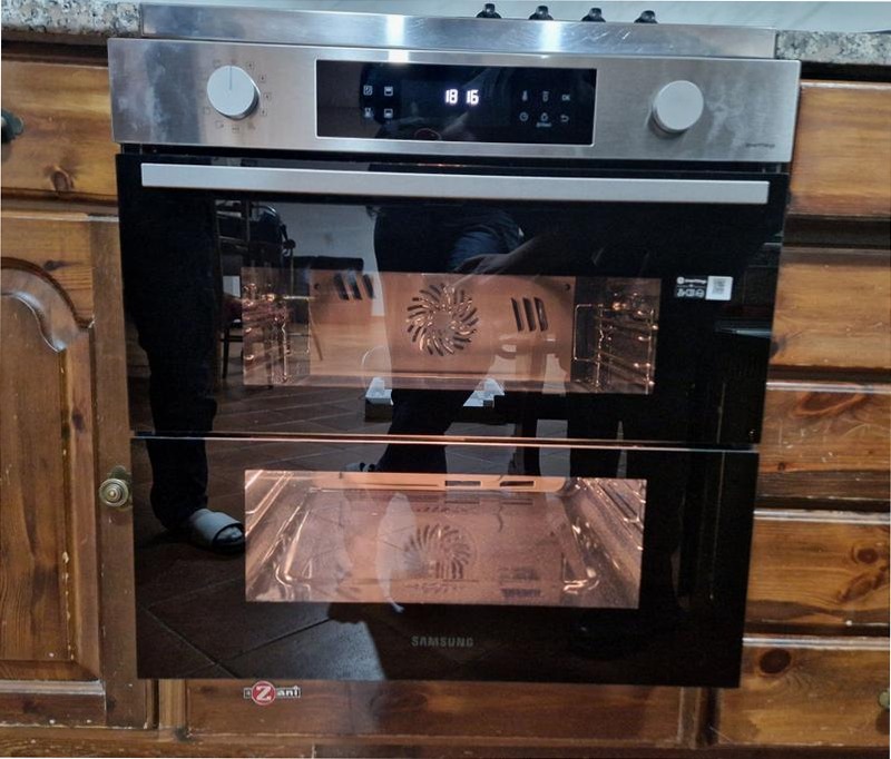 Forno Multifunzione Samsung Serie 4 76L NV7B4040VBK A