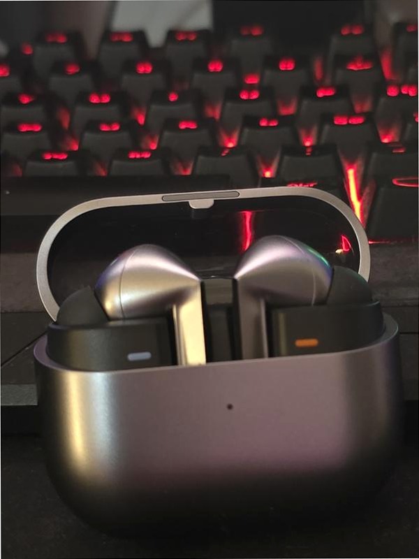 Galaxy Buds3 Pro - Audio Premium e Tecnologia Avanzata