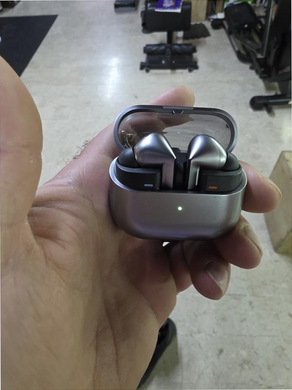 Galaxy Buds3 Pro - Audio Premium e Tecnologia Avanzata