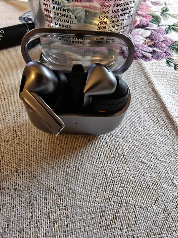Galaxy Buds3 Pro - Audio Premium e Tecnologia Avanzata