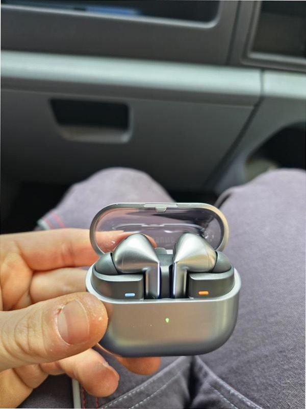 Galaxy Buds3 Pro - Audio Premium e Tecnologia Avanzata