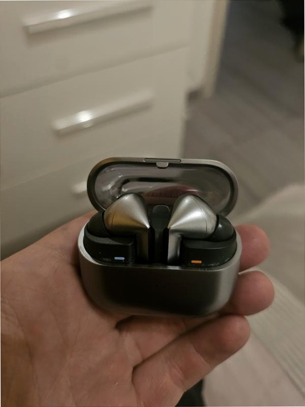 Galaxy Buds3 Pro - Audio Premium e Tecnologia Avanzata
