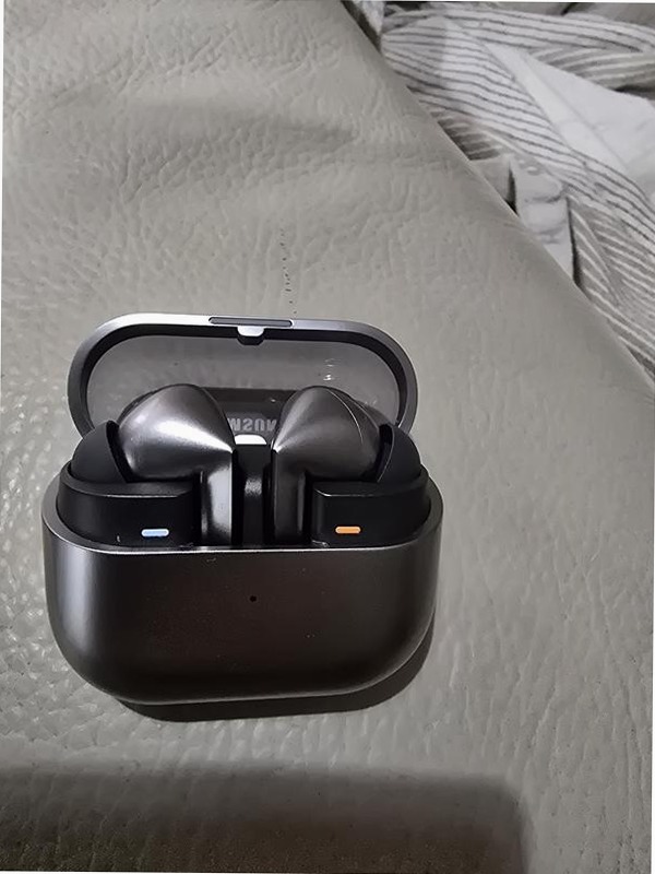 Galaxy Buds3 Pro - Audio Premium e Tecnologia Avanzata