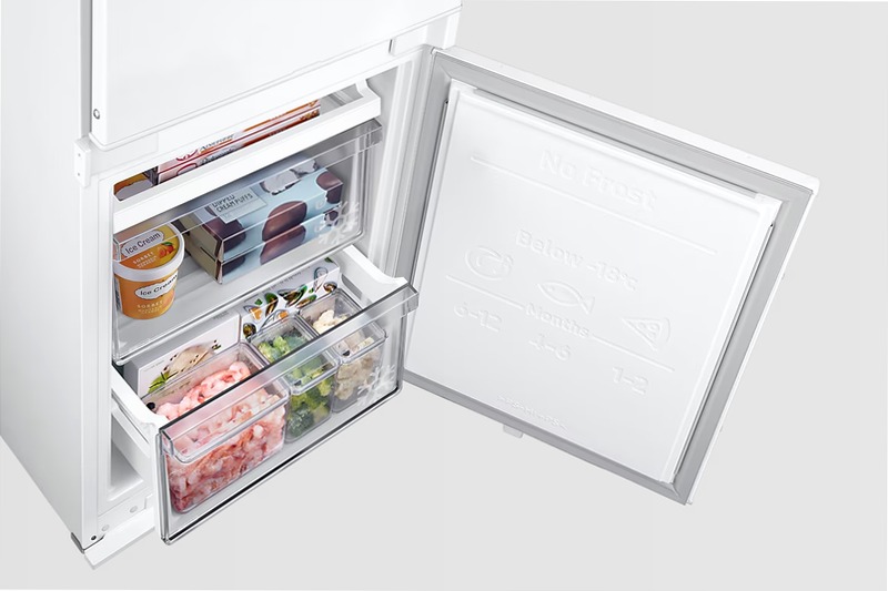 Frigorifero Combinato F1rst 60 AI - 1.78m², 264L No Frost Bianco D Incasso