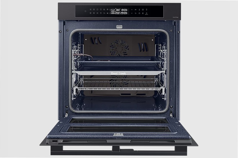 Forno Samsung Dual Cook Flex™ Serie 4 76L A