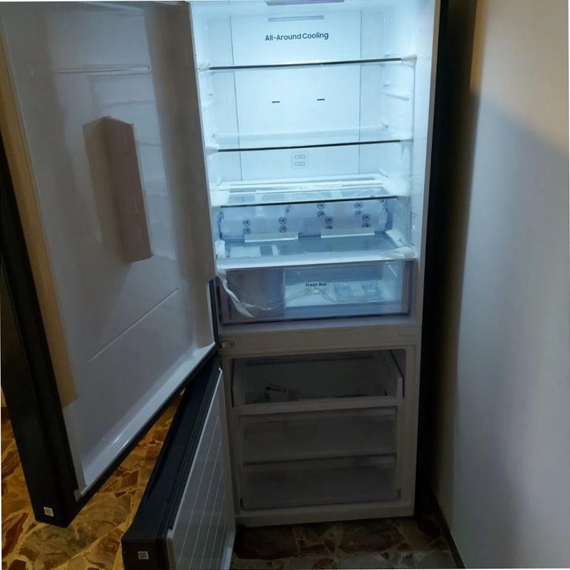 Frigorifero Combinato Samsung FIRST 75 AI Nero E
