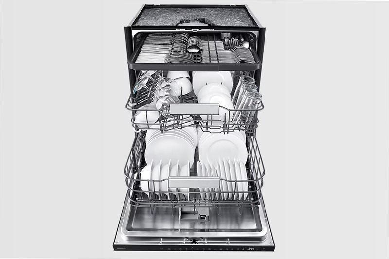 Lavastoviglie Samsung Serie 80 AI DW80H73WAB0 A 14 Bianco Incasso
