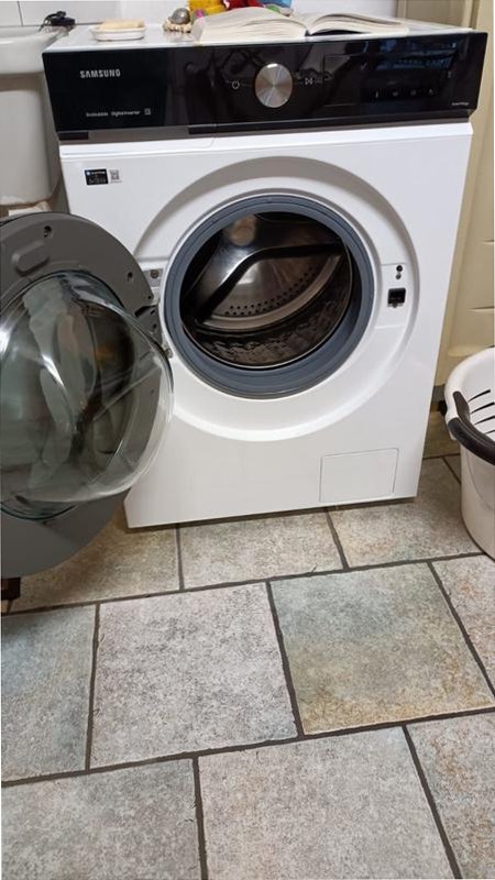 Lavatrice Samsung Bespoke AI™ Ecodosatore 9Kg Bianco