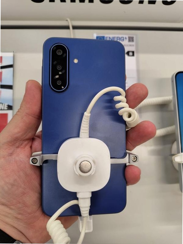 Galaxy A17 5G: Sfida il futuro della comunicazione 8GB Nero