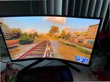 Monitor Gaming Odyssey G6 da 32'' QHD Curvo VA