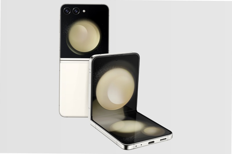 Galaxy Z Flip5: Il tuo nuovo portatile multifunzione 512GB 8GB Beige