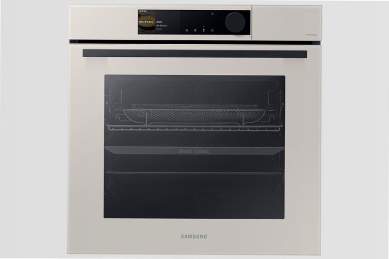 Forno a BESPOKE Vapore Dual Cook Steam Serie 6 NV7B6699ABE/U5 | Samsung IT 76 Bianco