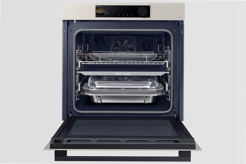 Forno a BESPOKE Vapore Dual Cook Steam Serie 6 NV7B6699ABE/U5 | Samsung IT 76 Bianco