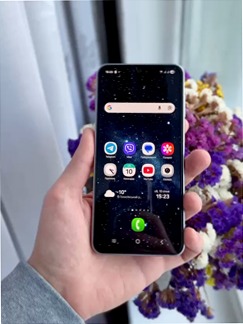Galaxy A17 5G: Sfoglia con Stile e Connessione 5G 4GB Grigio