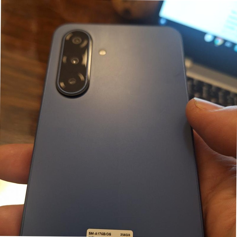 Galaxy A17 5G: Sfoglia con Stile e Connessione 5G 4GB Grigio