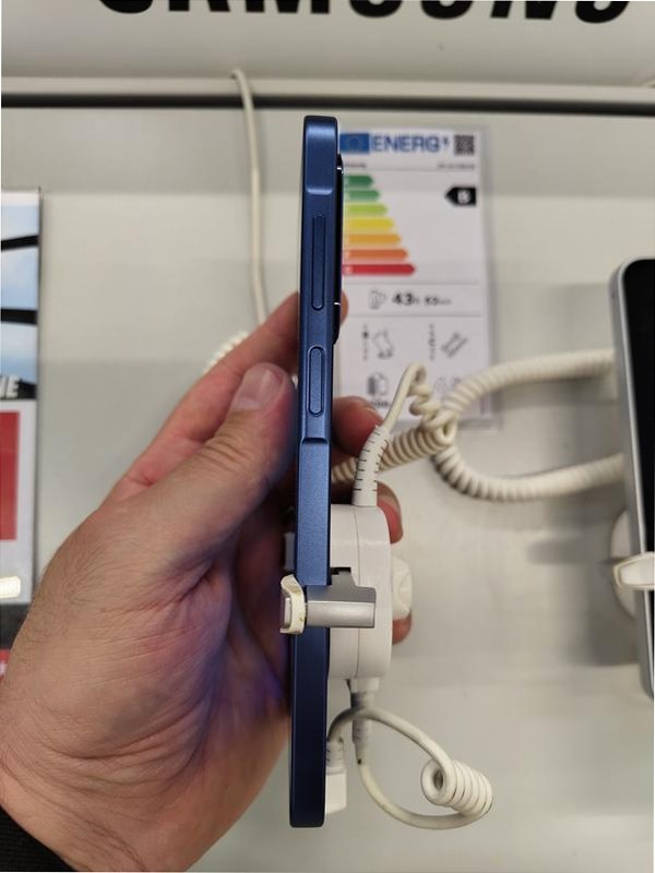 Galaxy A17 5G: Sfoglia con Stile e Connessione 5G 4GB Grigio