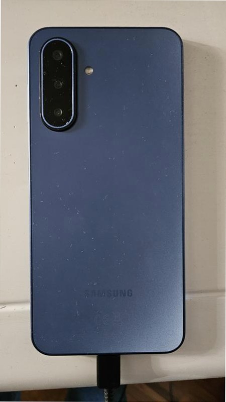 Galaxy A17 5G: Sfoglia con Stile e Connessione 5G 4GB Grigio