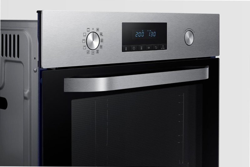 Forno Multifunzione Serie Avant NV70K2341RS | Samsung IT 68 A Blu