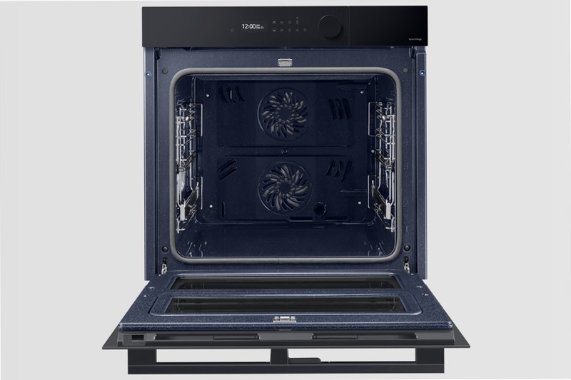 Forno a Vapore BESPOKE Dual Cook Flex™ Steam Serie 5 NV7B5770WBK Bianco