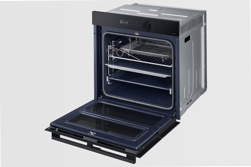 Forno a Vapore BESPOKE Dual Cook Flex™ Steam Serie 5 NV7B5770WBK Bianco