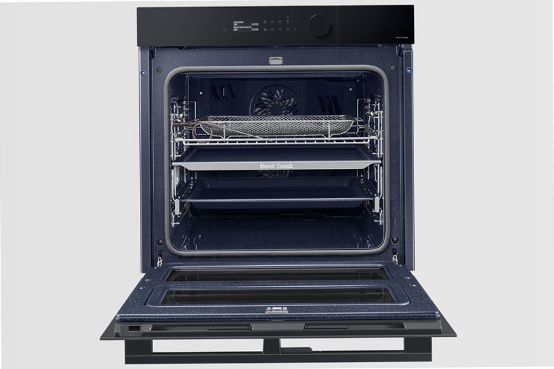 Forno a Vapore BESPOKE Dual Cook Flex™ Steam Serie 5 NV7B5770WBK Bianco
