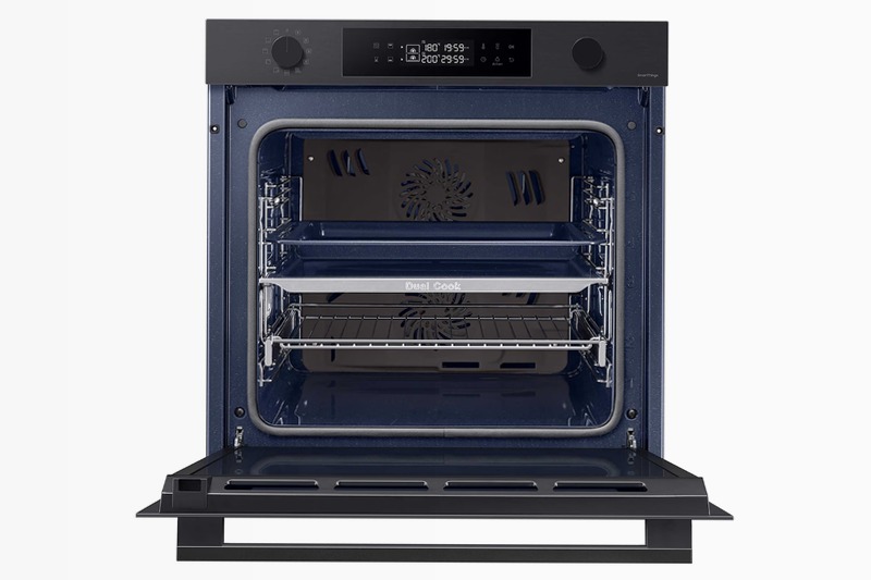 Forno Samsung Dual Cook Serie 4 76L NV7B4440VBB 76 A