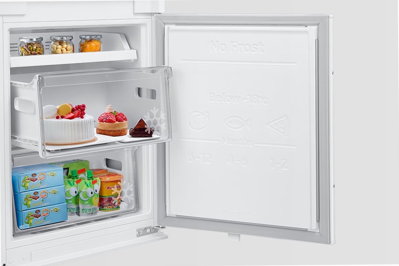 Frigorifero Combinato F1rst 60 AI Plus Bianco E Incasso