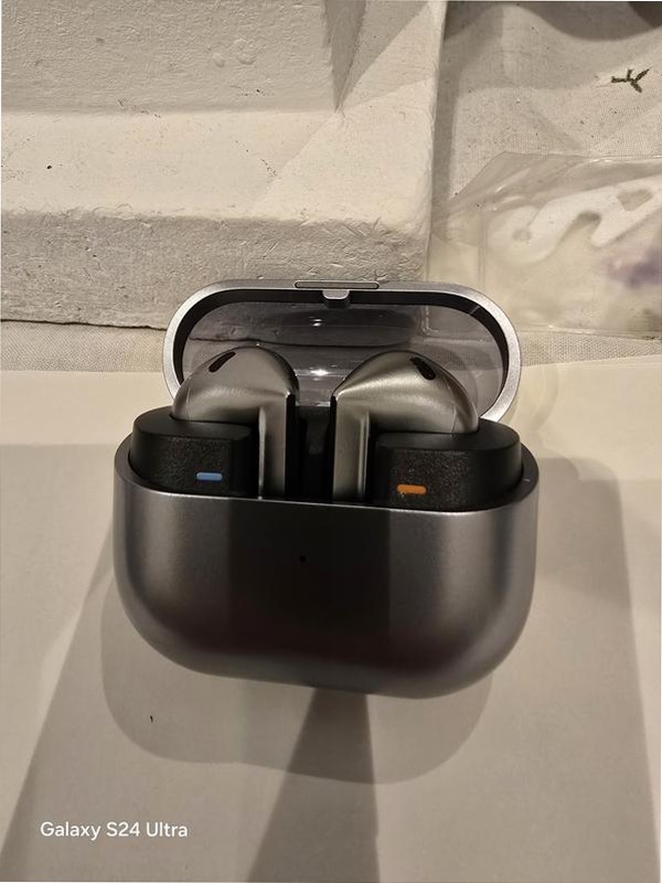 Galaxy Buds3 - Chiamate Fluide e Audio di Alta Qualità