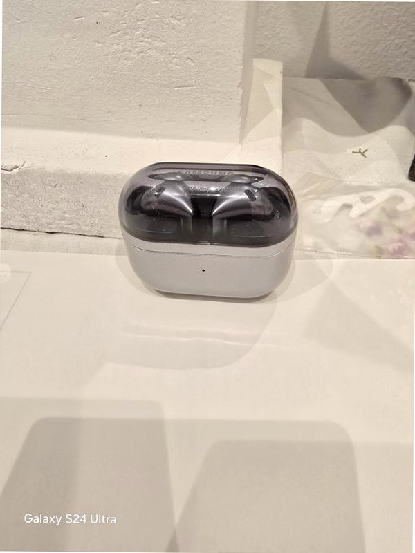 Galaxy Buds3 - Chiamate Fluide e Audio di Alta Qualità