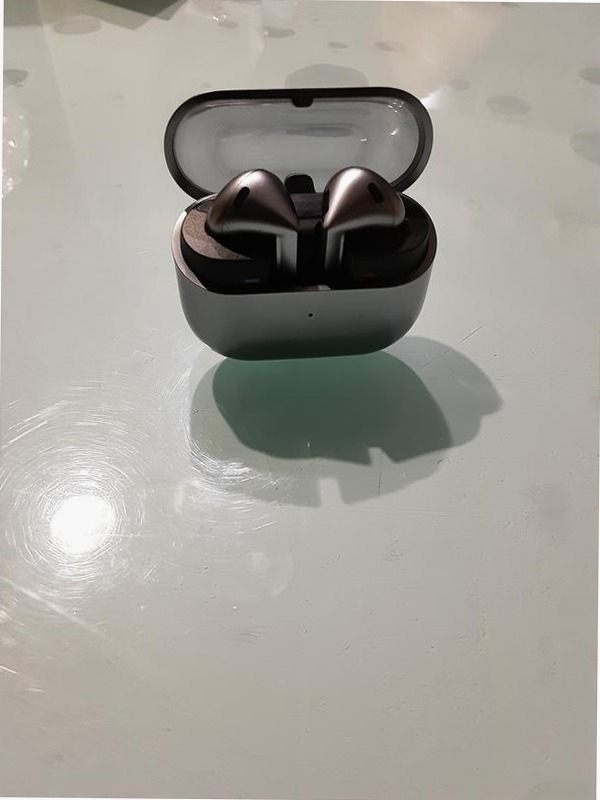 Galaxy Buds3 - Chiamate Fluide e Audio di Alta Qualità