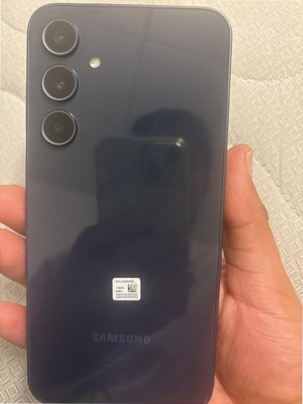 Galaxy A35 5G - Stile Moderno e Fotocellulare 8GB