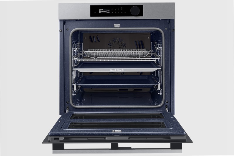 Forno Dual Cook Flex™ Serie 5 NV7B5740TBS | Samsung IT 76 A Beige