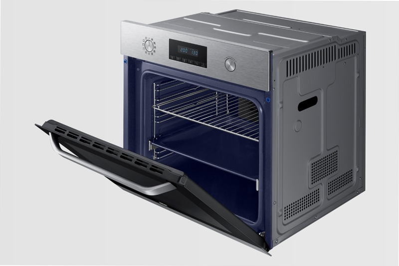 Forno Multifunzione Serie Avant NV70K2341RS | Samsung IT 70 A