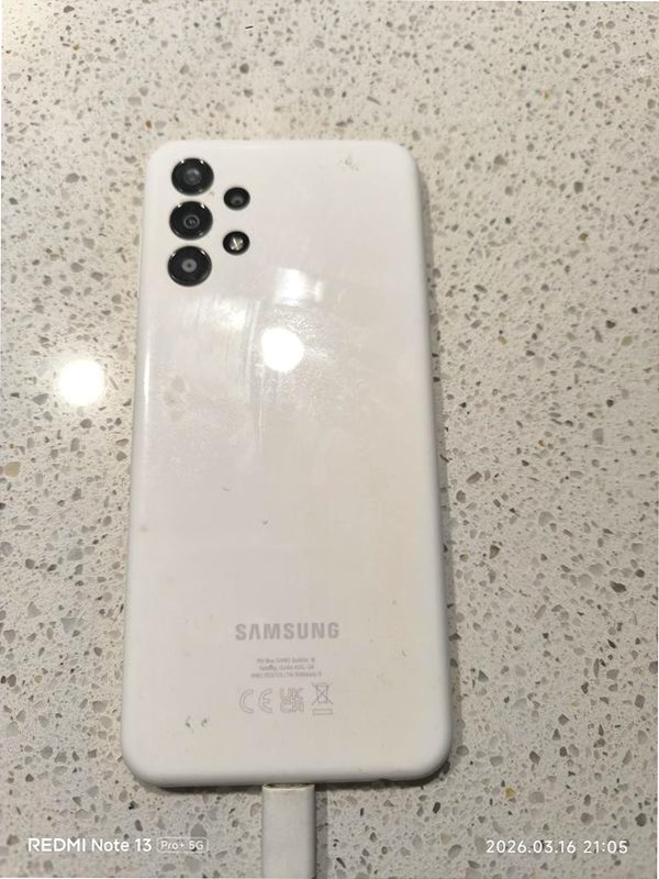 Galaxy A13 - Schermo 6.6 pollici e sistema fotocamera quadruple 6.6" 4GB 8GB Blu