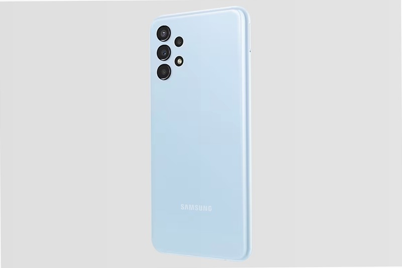 Galaxy A13 - Schermo 6.6 pollici e sistema fotocamera quadruple 6.6" 4GB 8GB Blu