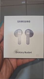 Galaxy Buds4 - Suono Puro e Immersione Totale Bianco