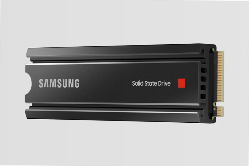 980 PRO NVMe 1TB con Dissipatore di Calore 7000MB/s 7000MB/s