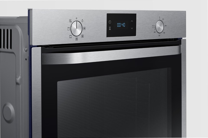 Forno Multifunzione Serie Avant NV75K3340RS | Samsung IT 75 A Blu