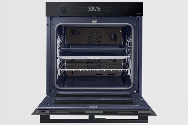 Forno Dual Cook Flex™ Serie 4 NV7B4340UBB NV7B4540VBK/U5 | Samsung Italia 76 A Nero