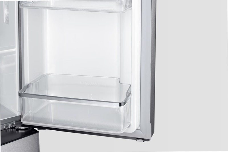 Quattro porte RF56J9040SR