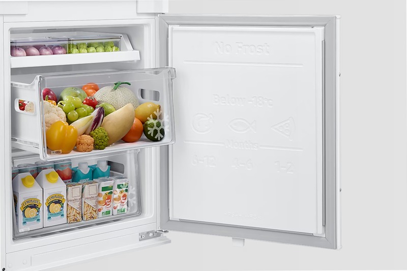 Frigorifero Combinato F1rst 60 AI - 1.78m², 264L No Frost Bianco C Incasso