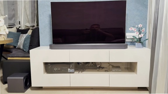 Q-series HW-Q990F: Sinfonia di Suoni Immersiva