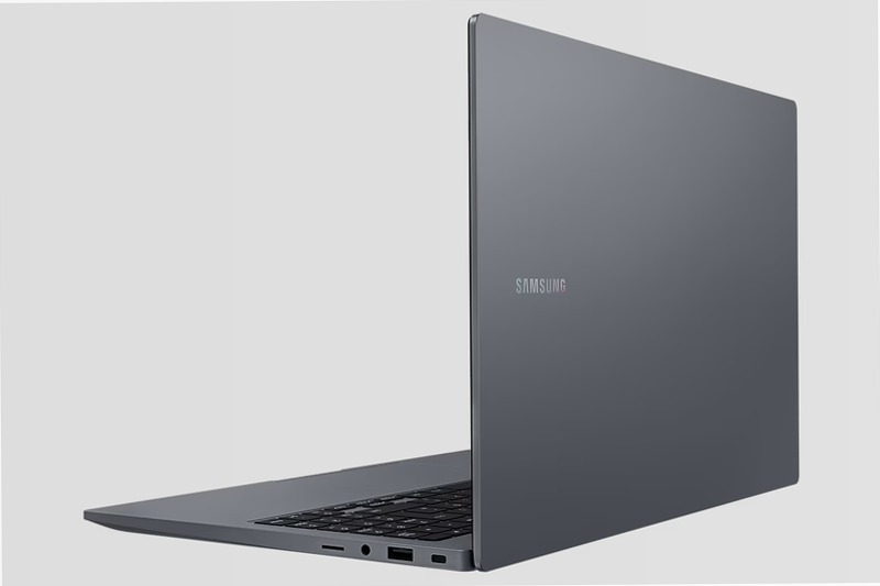 Galaxy Book4 (15.6", Core 5, 8GB) 8 2 TB Windows 15.6" 8GB