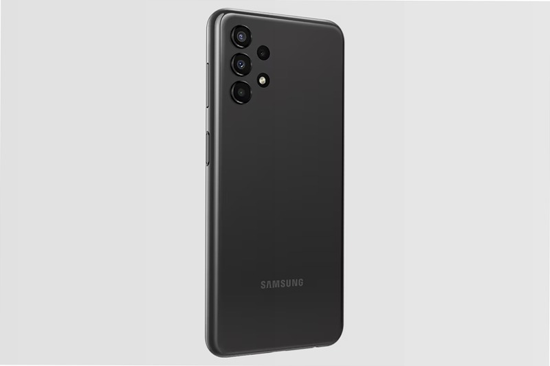 Galaxy A13 - Schermo 6.6 pollici e sistema fotocamera quadruple 6.6" 4GB 8GB Nero