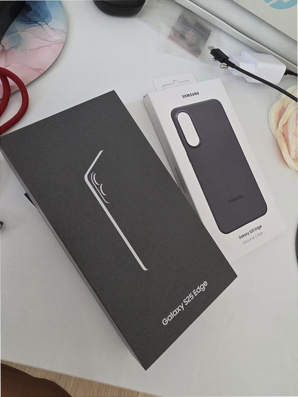 Migliora il tuo Galaxy con l’upgrade | Samsung Galaxy S24 Ultra | Samsung Italia 12GB 12GB Nero