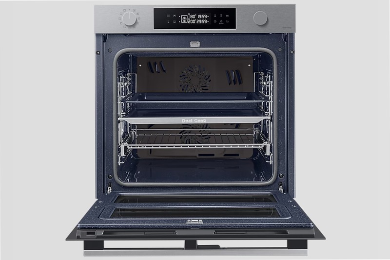 Forno Samsung Dual Cook Flex™ Serie 4 76L A
