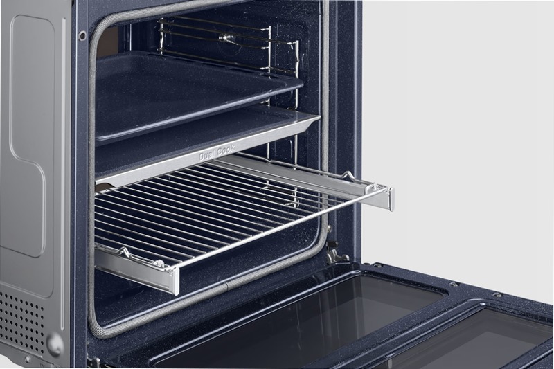 Forno Samsung Dual Cook Flex™ Serie 4 76L 76 A Acciaio