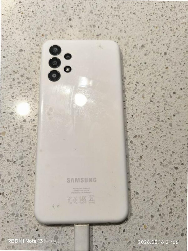 Galaxy A13 - Schermo 6.6 pollici e sistema fotocamera quadruple 6.6" 8GB Bianco